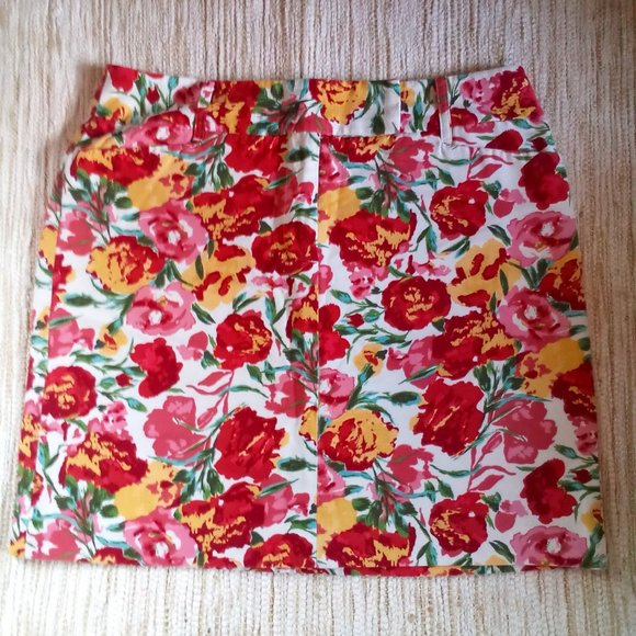 Loft Dresses & Skirts - LOFT~ FLORAL MINI SKIRT~ SIZE 6